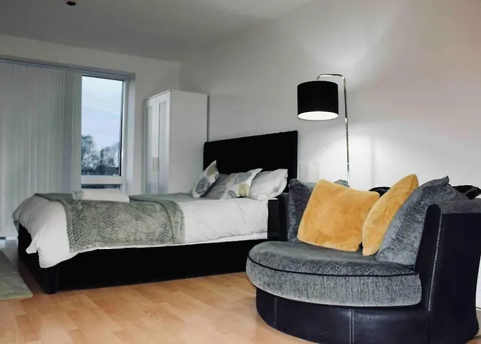 Modern City Central Studio Apt